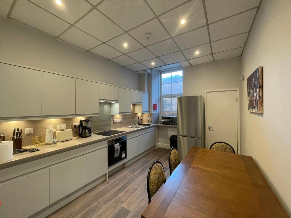 Traditional 5 Bedroom City Centre Apartment 格拉斯哥 外观 照片