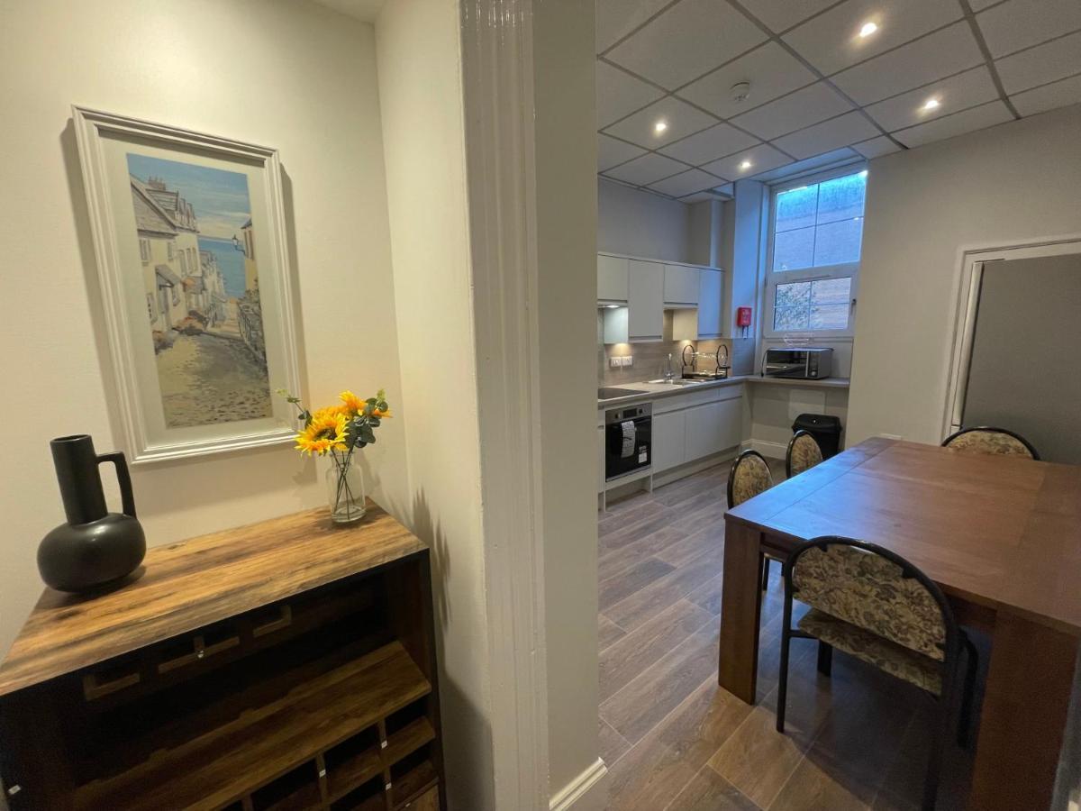 Traditional 5 Bedroom City Centre Apartment 格拉斯哥 外观 照片